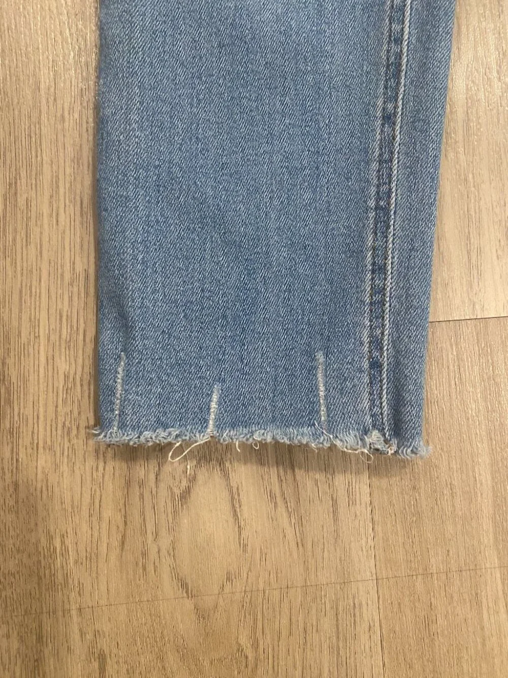 Kut From The Kloth High Rise Button Fly Ankle Jeans Raw Hem Size 4